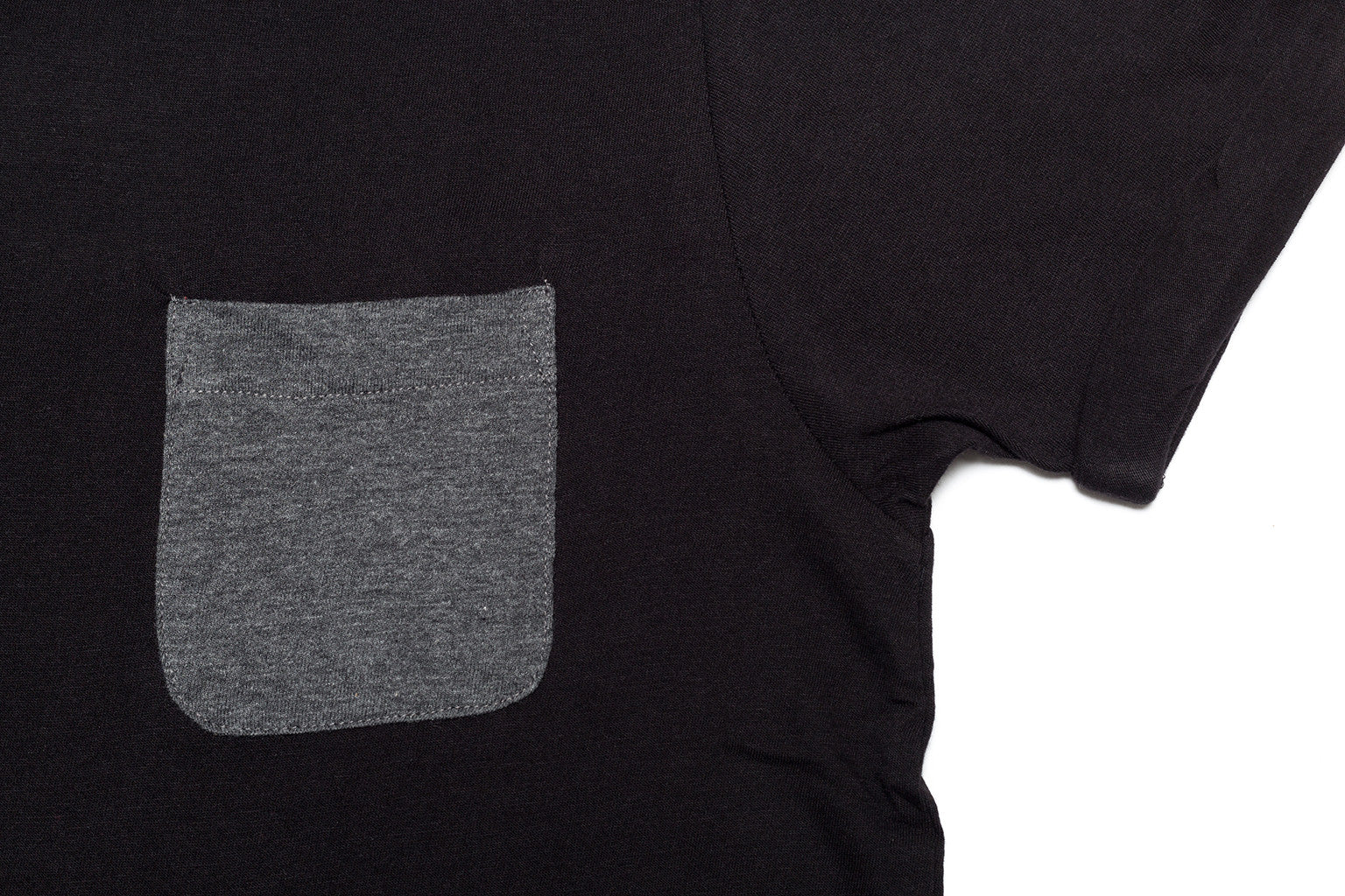 Babico Contrast Pocket M T-Shirt - Eleven Paris - T-Shirt - TOPGEARNY