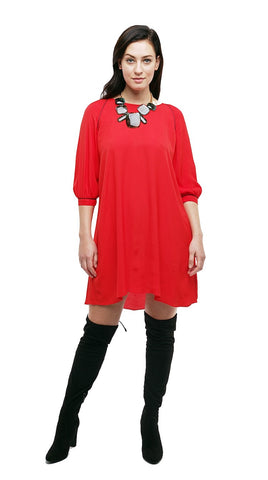 Plain tunic details in contrast